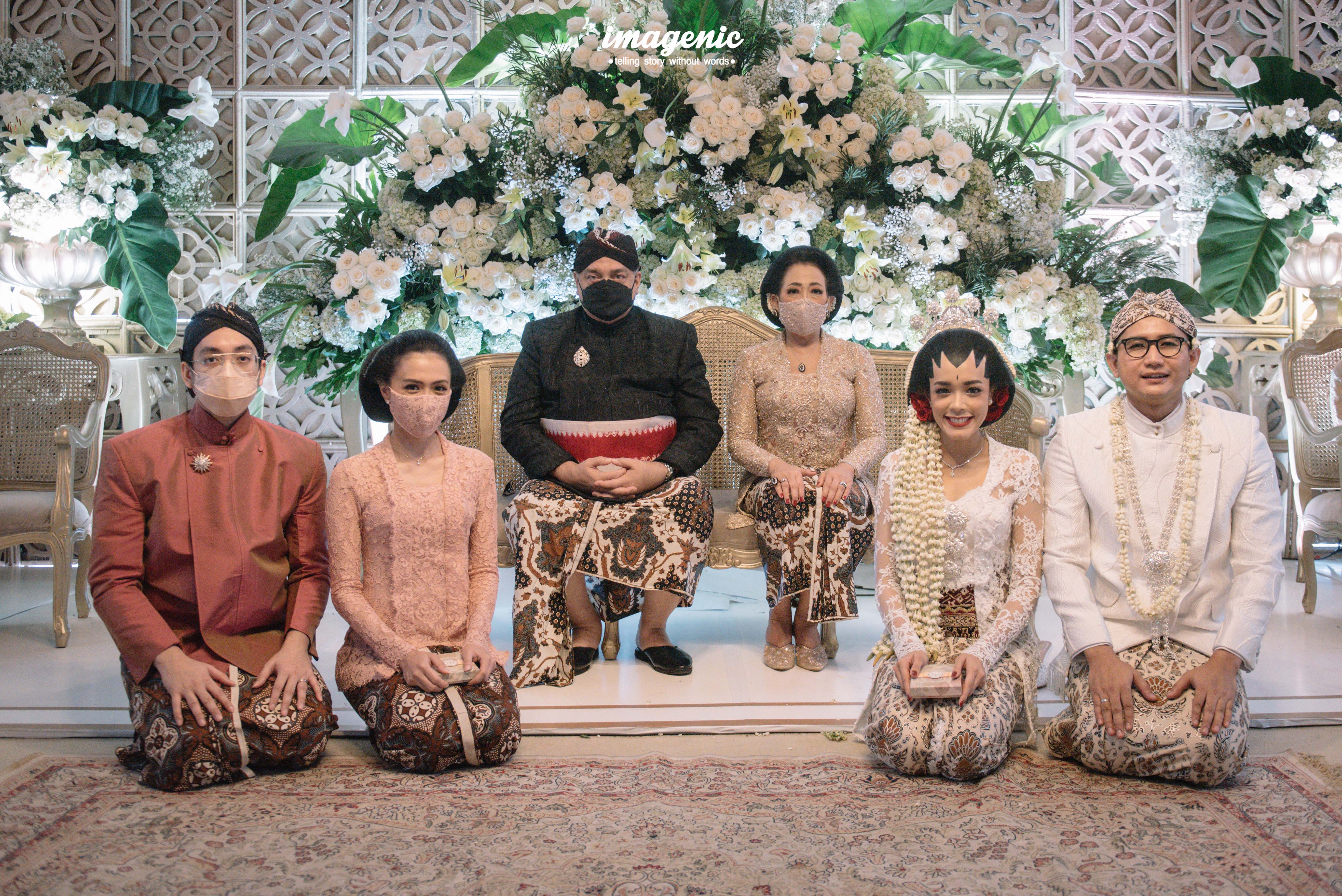 Aubry & Rendika Gallery
